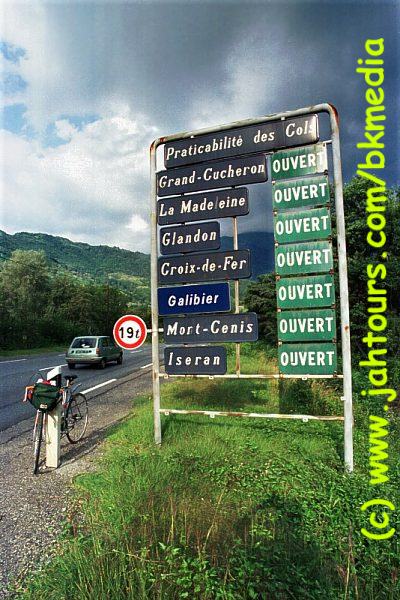 die Namen auf dem Schild waren mir nun bekannt