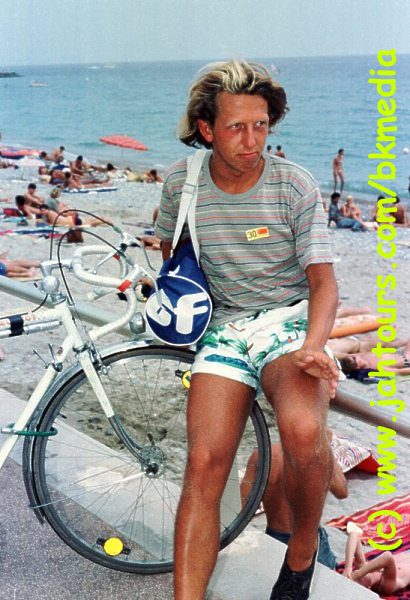 Jah spielt auf der Promenade