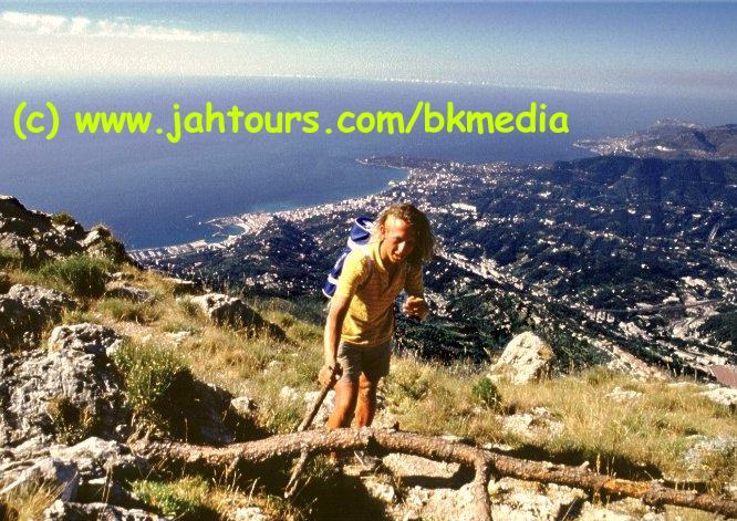 Mit Jah Bernhard hoch über Menton